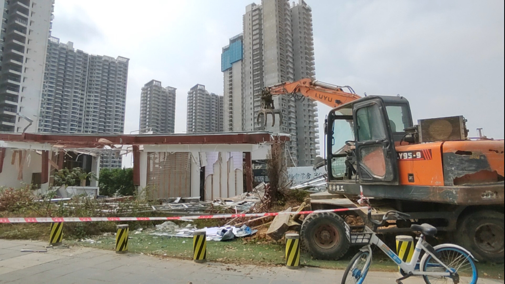 崇左集装箱活动房：临时建筑的新选择